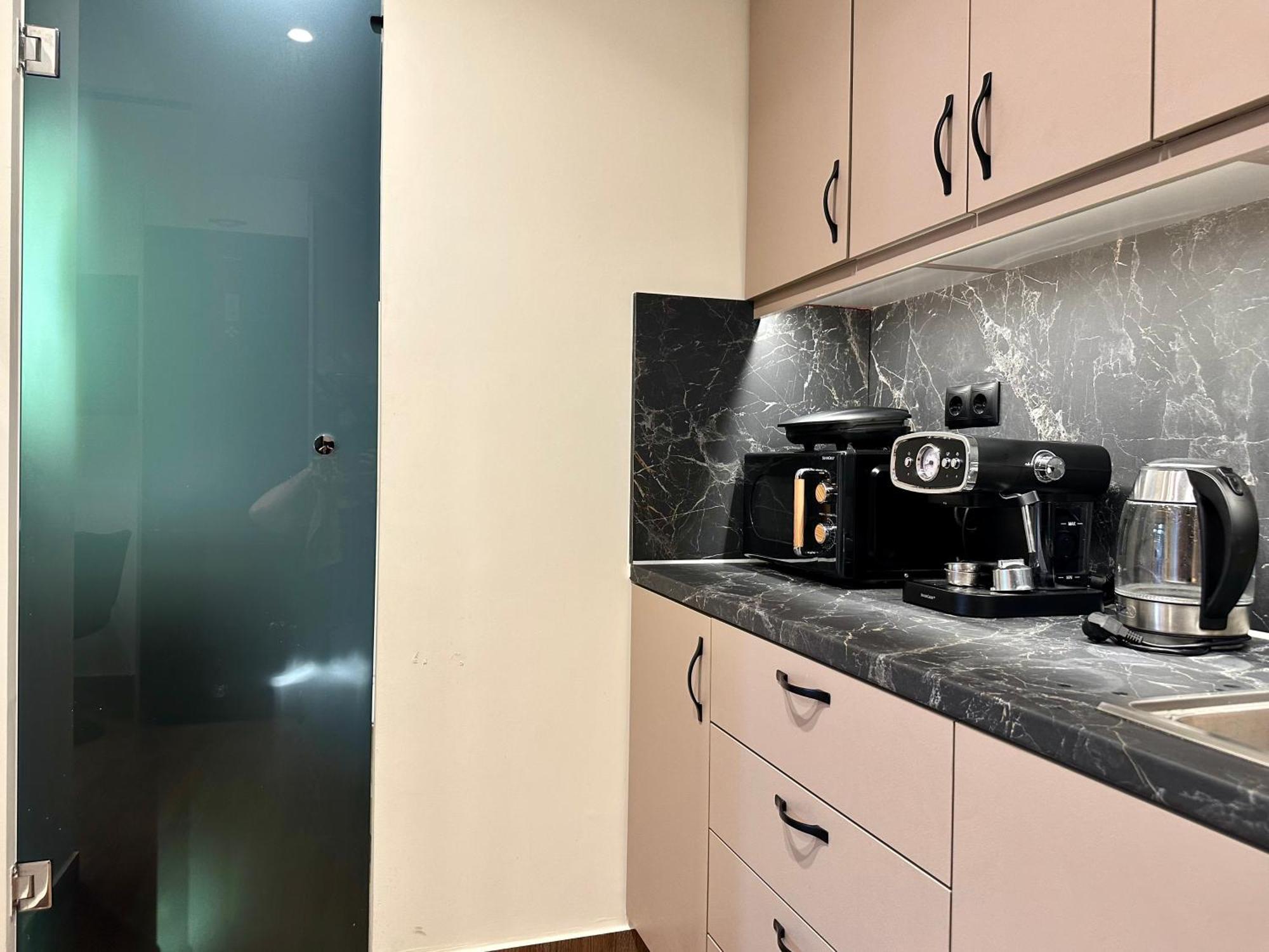 T&T Luxury Apartments - Rooftop Jacuzzi 雅典 外观 照片