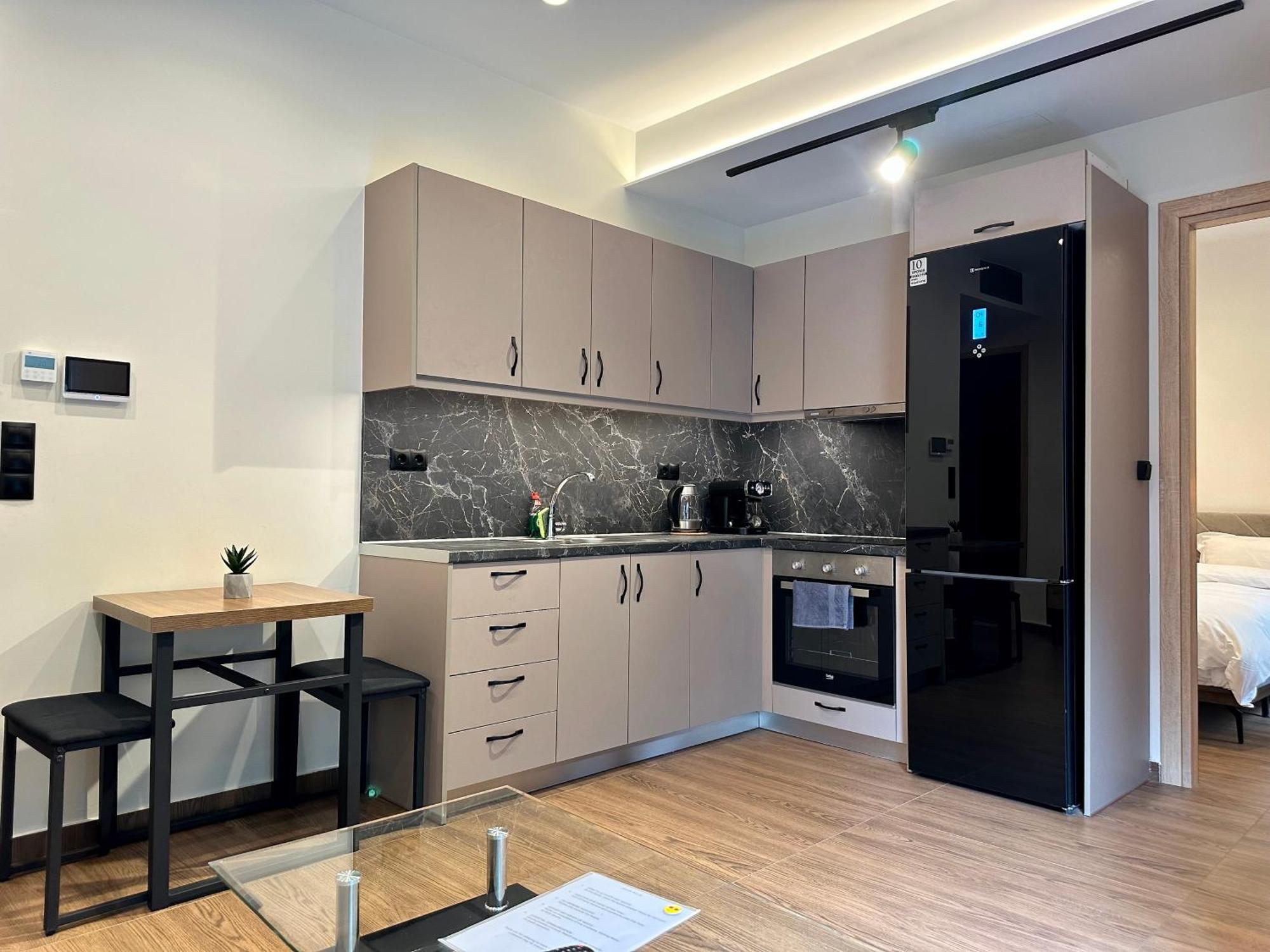 T&T Luxury Apartments - Rooftop Jacuzzi 雅典 外观 照片